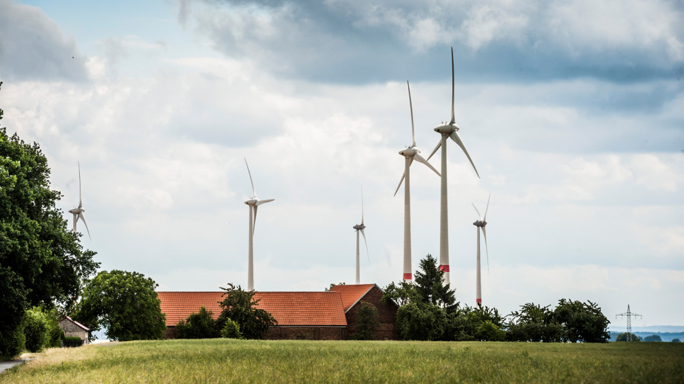 Windräder in Treuenbrietzen, Brandenburg.